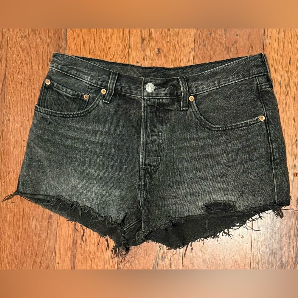 Levi’s Premium 501 Distressed Black Button-fly Cutoff Jean Shorts Women’s 30